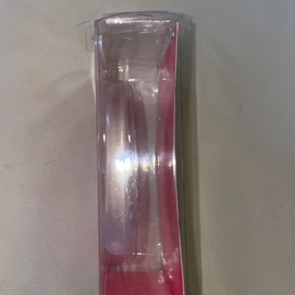 ULTA Beauty Large Silicone Beauty blender - Picture 4 of 4